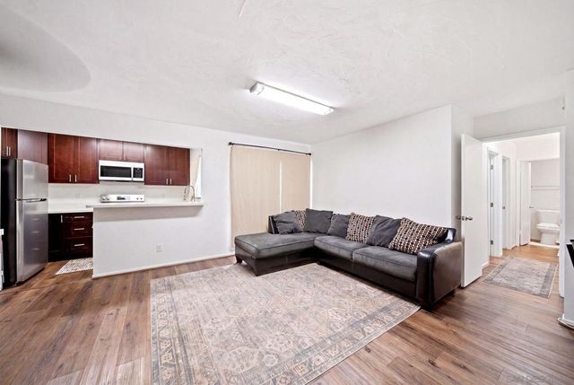 3282 Ashford St E, San Diego, CA 92111