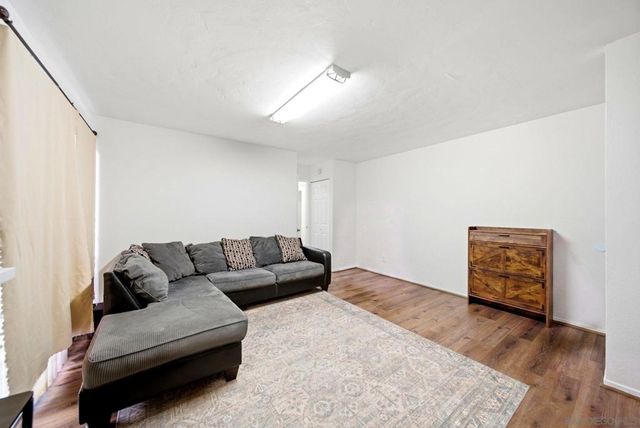 3282 Ashford St E, San Diego, CA 92111