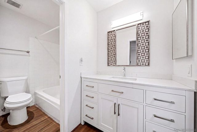 3282 Ashford St E, San Diego, CA 92111