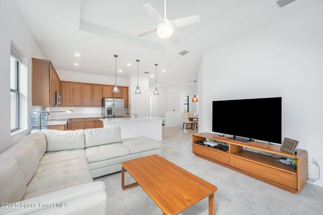 2411 Treasure Cay Lane, Melbourne, FL 32940
