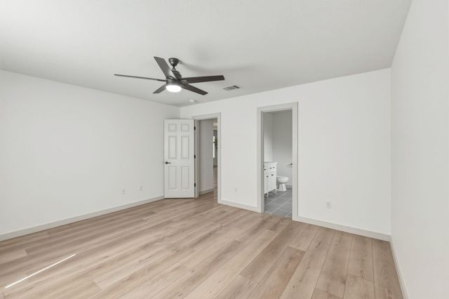 211 Banner Ave, Leander, TX 78641