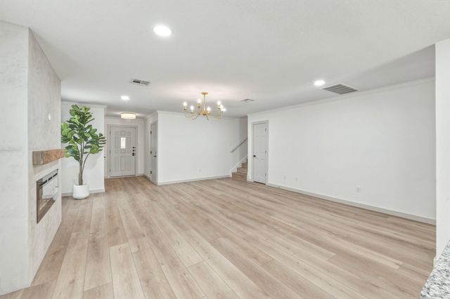 211 Banner Ave, Leander, TX 78641