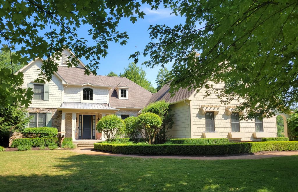 6245 Dublin Drive, Stanwood, MI 49346