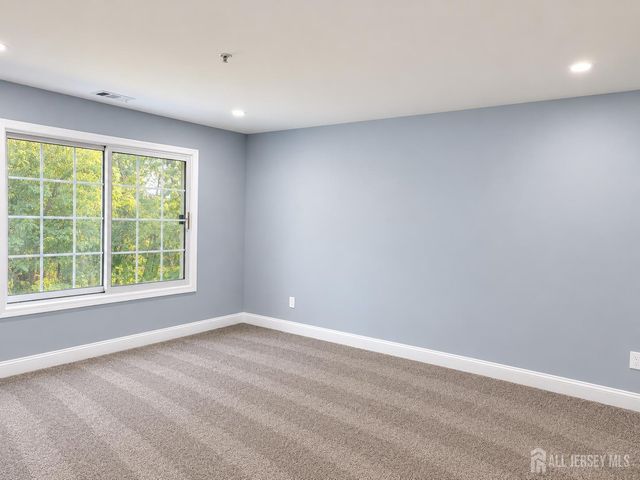 1124 waterford Drive, Edison, NJ 08817