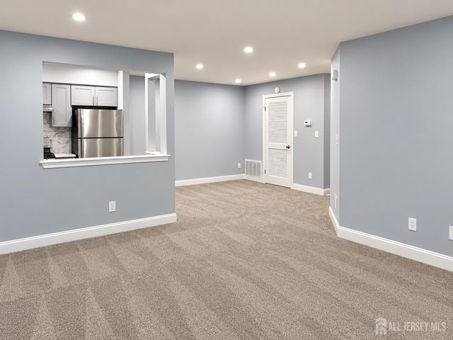 1124 waterford Drive, Edison, NJ 08817