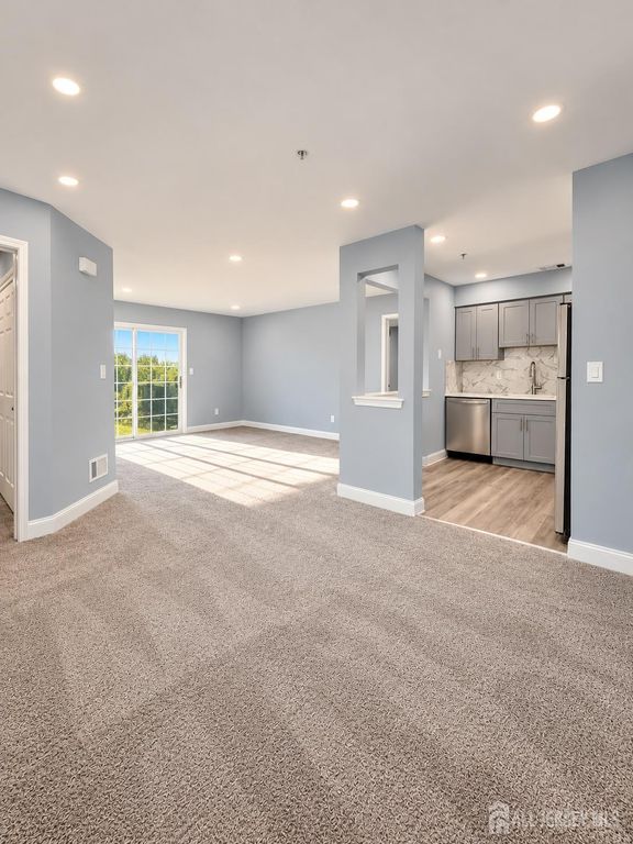 1124 waterford Drive, Edison, NJ 08817