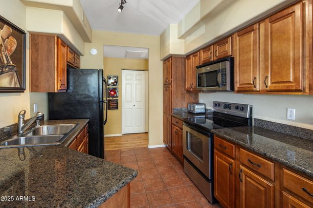 5335 E SHEA Boulevard 2005, Scottsdale, AZ 85254