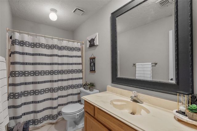 2906 Laurelridge Drive, League City, TX 77573
