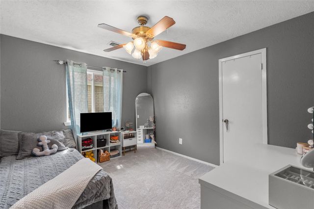 2906 Laurelridge Drive, League City, TX 77573