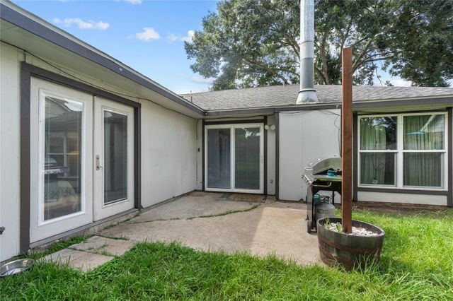2906 Laurelridge Drive, League City, TX 77573