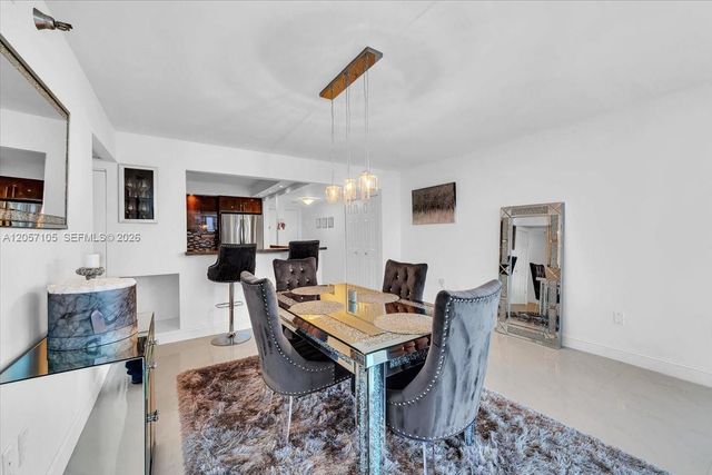 20515 E Country Club Drive 2048, Aventura, FL 33180