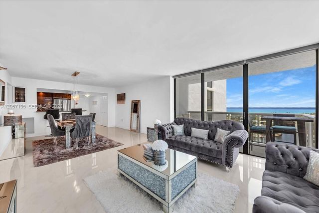 20515 E Country Club Drive 2048, Aventura, FL 33180