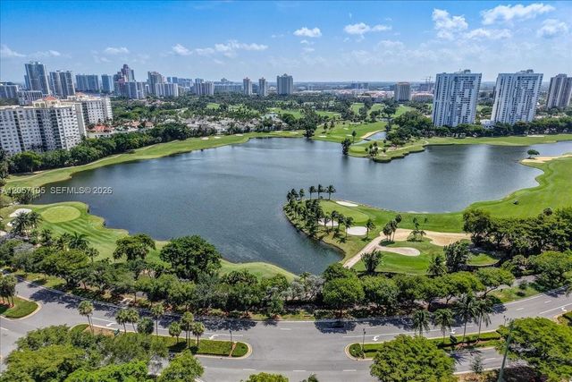 20515 E Country Club Drive 2048, Aventura, FL 33180