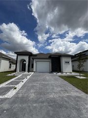 5900 N Rayo Del Sol Street, Edinburg, TX 78542