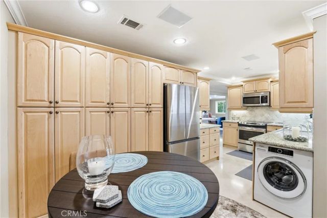 3242 San Amadeo 2D, Laguna Woods, CA 92637