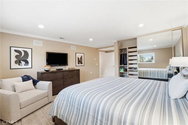 3242 San Amadeo 2D, Laguna Woods, CA 92637