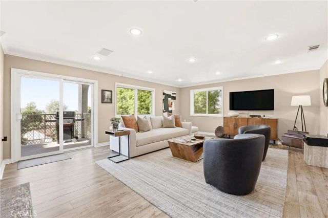 3242 San Amadeo 2D, Laguna Woods, CA 92637