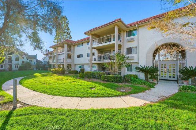 3242 San Amadeo 2D, Laguna Woods, CA 92637