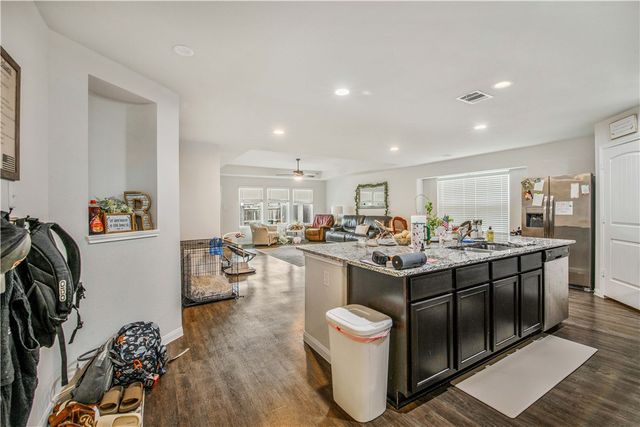 993 Marquis Drive, Bryan, TX 77803