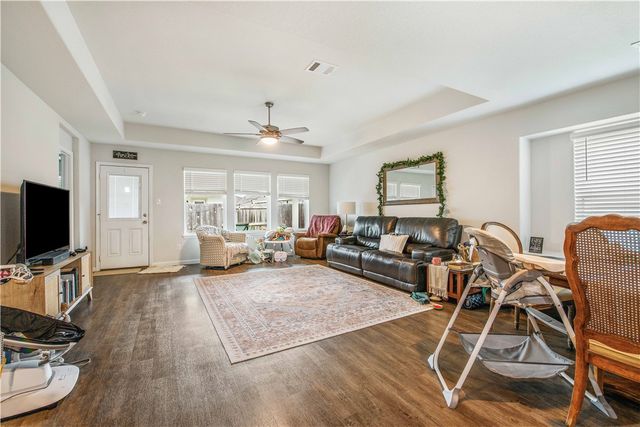 993 Marquis Drive, Bryan, TX 77803
