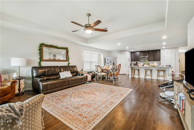 993 Marquis Drive, Bryan, TX 77803