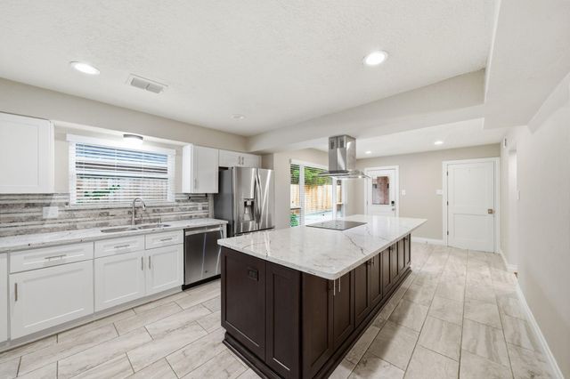 847 Silvergate Drive, Houston, TX 77079