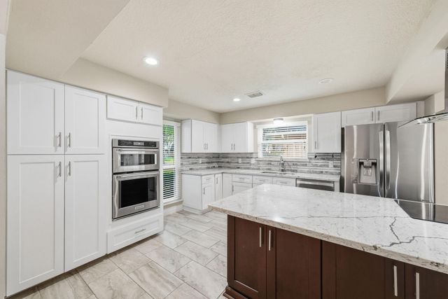 847 Silvergate Drive, Houston, TX 77079