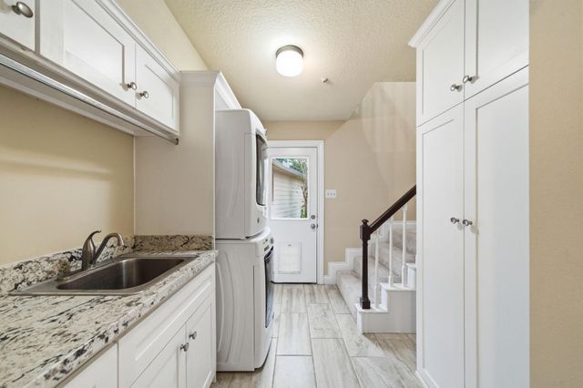 847 Silvergate Drive, Houston, TX 77079