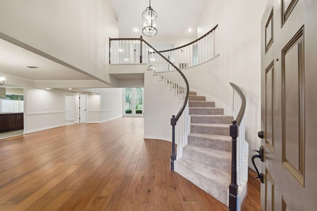 847 Silvergate Drive, Houston, TX 77079