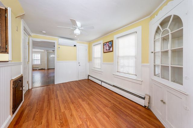 562 Waquoit Hwy, Falmouth, MA 02536