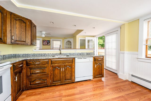 562 Waquoit Hwy, Falmouth, MA 02536