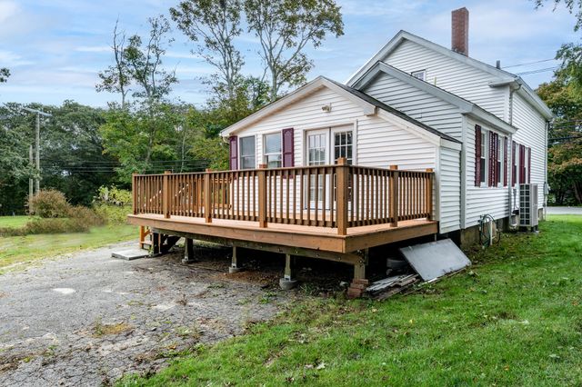 562 Waquoit Hwy, Falmouth, MA 02536