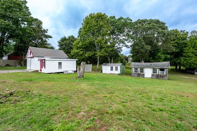 562 Waquoit Hwy, Falmouth, MA 02536