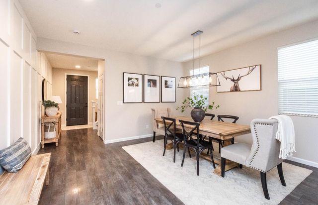 906 Landsdale Ct, El Dorado Hills, CA 95762