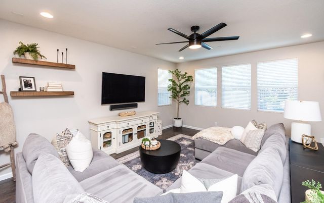 906 Landsdale Ct, El Dorado Hills, CA 95762