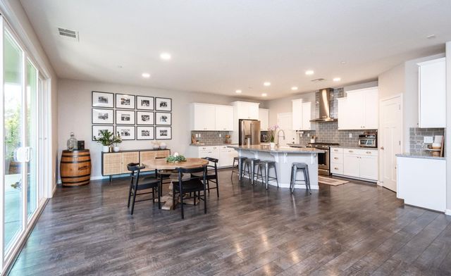 906 Landsdale Ct, El Dorado Hills, CA 95762