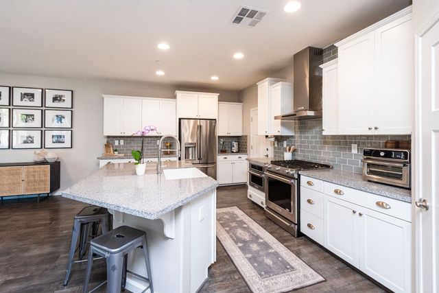 906 Landsdale Ct, El Dorado Hills, CA 95762