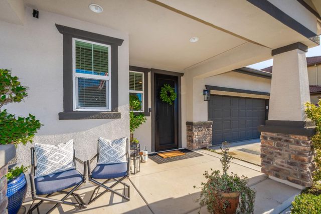 906 Landsdale Ct, El Dorado Hills, CA 95762