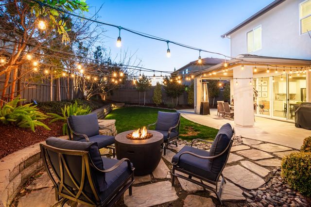 906 Landsdale Ct, El Dorado Hills, CA 95762