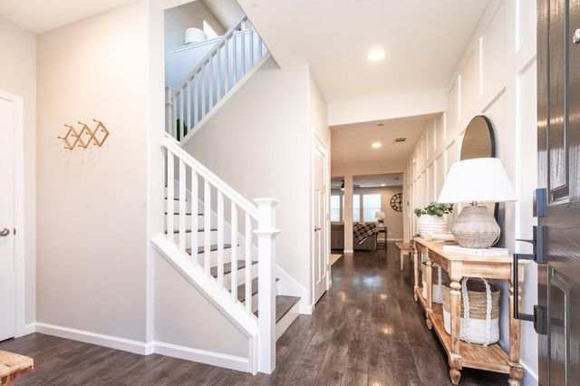 906 Landsdale Ct, El Dorado Hills, CA 95762