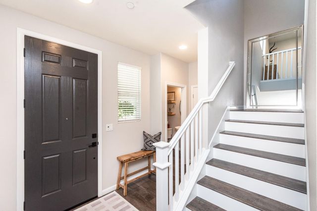 906 Landsdale Ct, El Dorado Hills, CA 95762