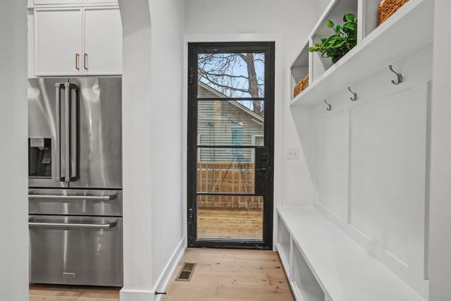 1109 N 2nd St, Nashville, TN 37207