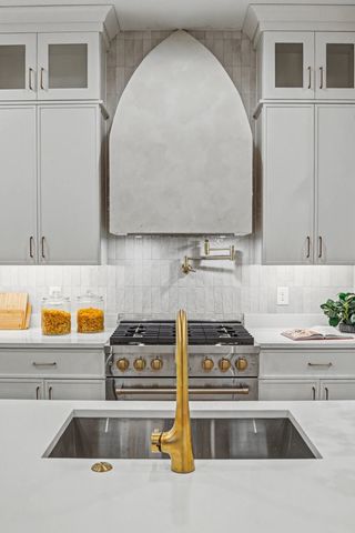 1109 N 2nd St, Nashville, TN 37207