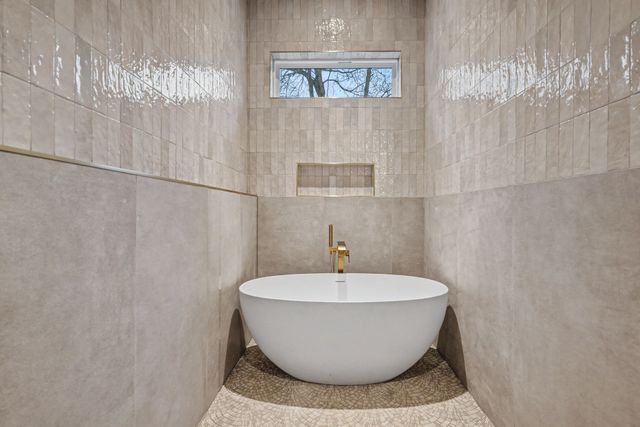 1109 N 2nd St, Nashville, TN 37207