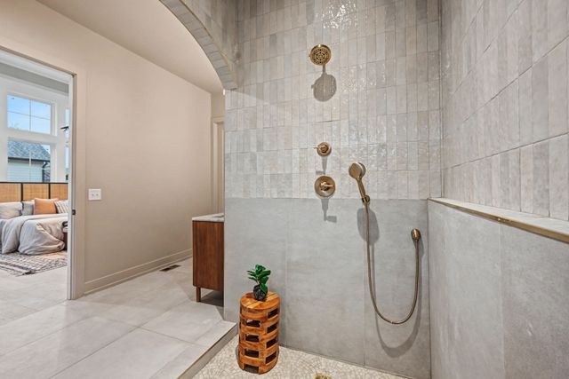 1109 N 2nd St, Nashville, TN 37207