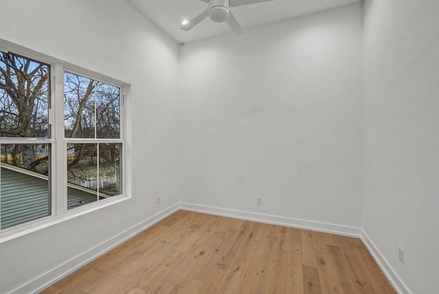 1109 N 2nd St, Nashville, TN 37207