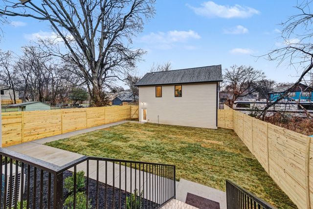 1109 N 2nd St, Nashville, TN 37207