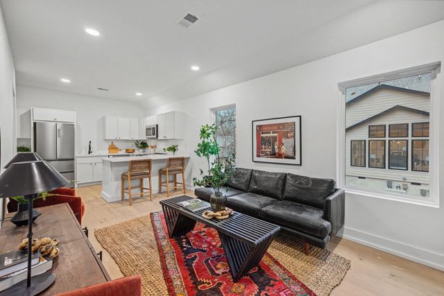 1109 N 2nd St, Nashville, TN 37207