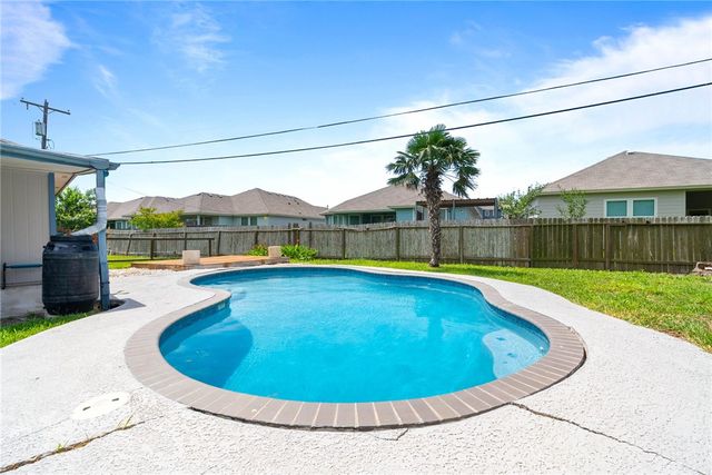 1701 Gallop Trai, Corpus Christi, TX 78410
