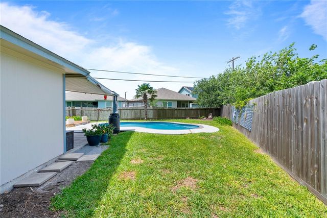 1701 Gallop Trai, Corpus Christi, TX 78410